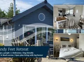 Sandy Feet Retreat - Part of the The Bay Filey Holiday Village with pool, gym and direct beach access, pub, restaurant, tennis and meadows walks