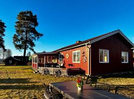 Holiday Home Skoaffär, מלון בLakene