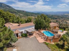 Casa Liebre, hotel v mestu Alozaina