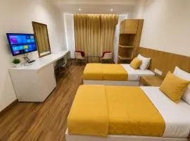 FlexiBay Boys Hostel Noida