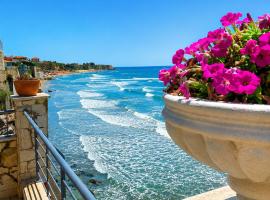 Independent villa, superb view of the sea, hotel v destinácii Anzio
