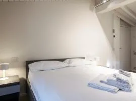 Cittadella Residence, Exclusive Rooms in Lonato Del Garda, by HOST4U