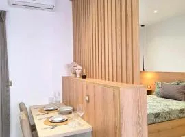 Anthouli homes 3, steps from beach and centre