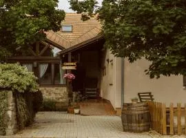 Borostyánkert Étterem & Vendégház