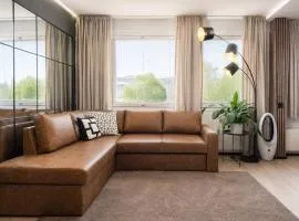 Lux Eight - Modern 2BR Apartment Turku