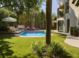 Villa full of serenity and charm in Can Furnet, hotel a Can Furnet
