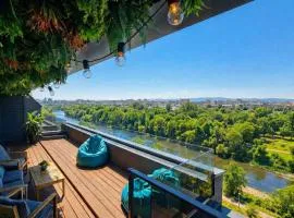 Luxury Apartment with River view & Underground Parking by Flat Mаnager