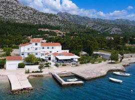 Bed and Breakfast MIRAMAR, hotel en Starigrad-Paklenica