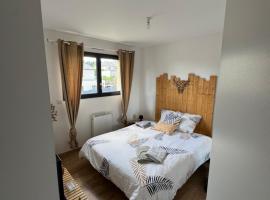 Chambre proche circuit automobile du Mans, ξενοδοχείο σε Changé