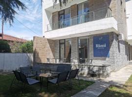 Hostel Rioni, hótel í Kutaisi