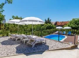 Domagoj boutique apartmants with heated swimming pool