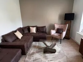Güden Pearl Bhaven Deck 6 ,Exklusive große Wohnung,Hochwertige Ausstattung,Privatparkplatz & Carport,Großer Garten mit Gartenhaus,Langzeitaufenthalt