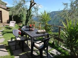 Casa di Isodoru, Hotel in Glori