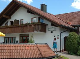 Gästehaus RIESENBÜHL, smeštaj u okviru domaćinstva u gradu Šluhze