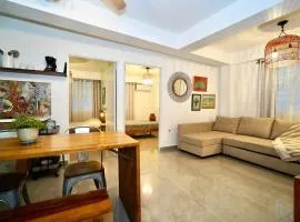 2.1• 1st Floor • Near Plaza • 2BR • Street Parking