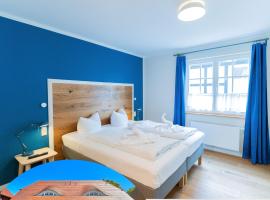 ~ Apartments zum Schloss ~ Traumhafte Ferienwohnungen auf Usedom, hotelli kohteessa Mellenthin