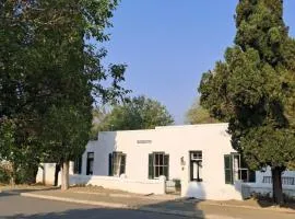 Cypress Cottage - The Old House at River Bend