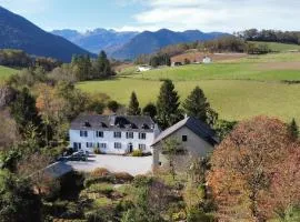 Gîtes pour 18 personnes dans les pyrénées