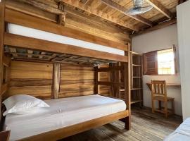 Habitación Compartida del Hostal y Restaurante Akuaippa Tours, ξενοδοχείο σε Manaure