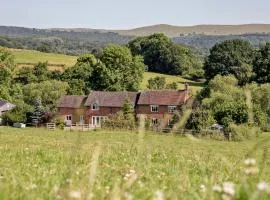 The Barn for Alton Towers & the Peak District