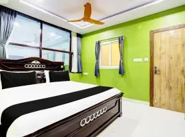 Hotel O Savoy Grand