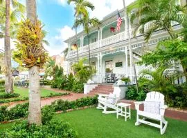Southernmost Point Guest House & Garden Bar