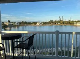 Lake Front, Beach Retreat