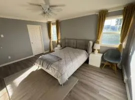 Bright and Cozy Modern Suite in Steventon Richmond