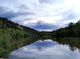 Hotel Leonor Mirón, hotel di Soria