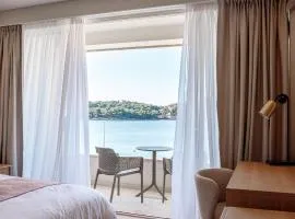 Hotel M