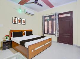 Hotel O by OYO NKA, hotel u gradu Rudrapur
