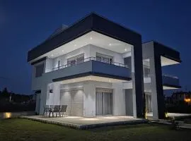 Pearl Luxury Suites