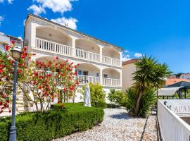 Apartments MJM, hótel í Trogir