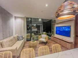 Majestic Heights: A Signature Luxury Stay