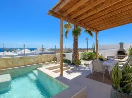 CocoMar I- Luxurious ECOvilla with pool near the sea