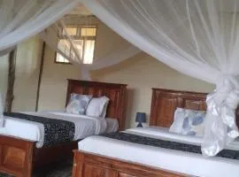 LINCON's HOME CAMP BUNYONYI
