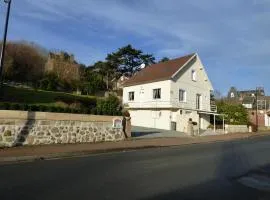 Le Clos des Camélias, 4 chambres- 8 personnes- 300m de la plage