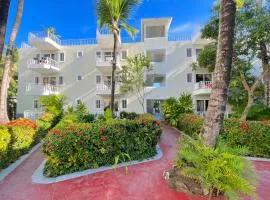 GARDEN TROPICAL STUDIOS WITH POOL at Sol Caribe