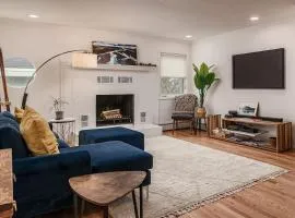 Bootleggers Condo 2 Bedroom Modern Condo in Heart of Downtown