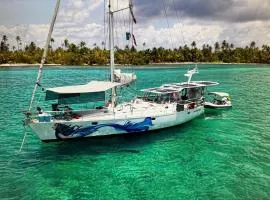 Exclusive Sailboat Stay in San Andrés