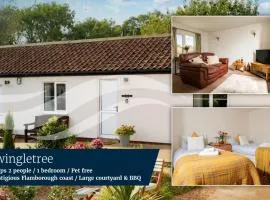 Swingletree- part of Grange Farm Cottages - Mediterranean Courtyard - Close to Beach and Sewerby Village
