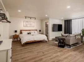 Downtown city studio - King bed