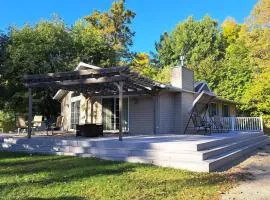 Lake Melissa Cabin on the Commons
