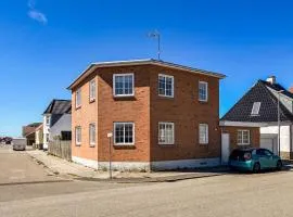 4 Bedroom Lovely Home In Thyborøn