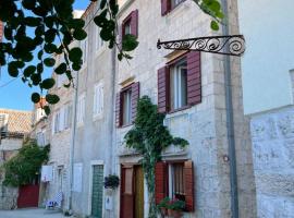 Apartments Serenity Now!, hotell sihtkohas Vis