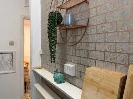 Saxon cottage close to seafront st leonards on sea