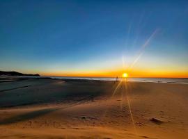 Serene & Joyful Retreat - Breathtaking view, Hotel in Cabo Negro