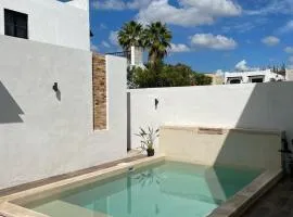 Grande y cómoda casa con piscina y terraza