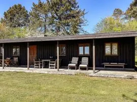 2 Bedroom Stunning Home In Helsinge