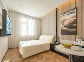 Atour Hotel Shanghai Center Lujiazui